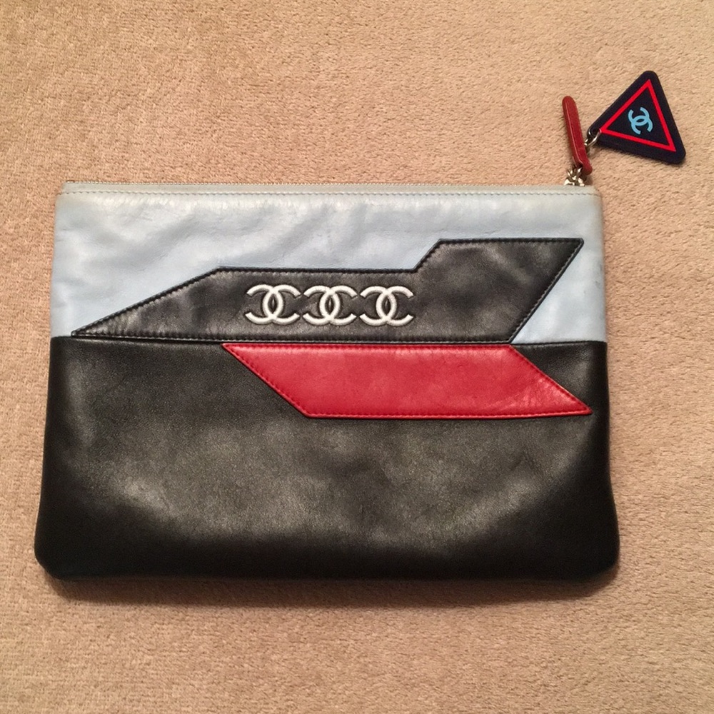 Chanel Airways Clutch / O Bag 2016 Collection